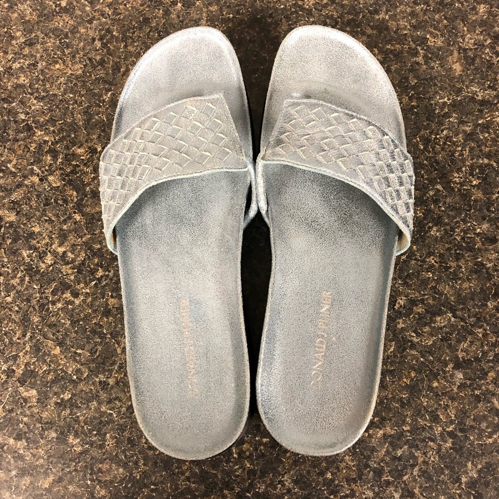 Donald Pliner Fifi blue silver leather sandal 8.5